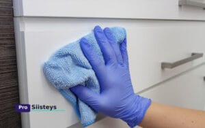 Mikrokuituliina käyttöopas siivoukseen – oikea tekniikka ja valinta